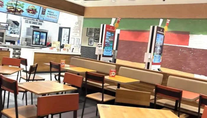 Burger King Benatky D10 Dt Vzhled A Atmosfera - Benátky Nad Jizerou