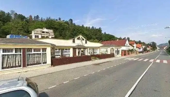 Burgrarna S Sebou Street View A 360deg - Komenského 304