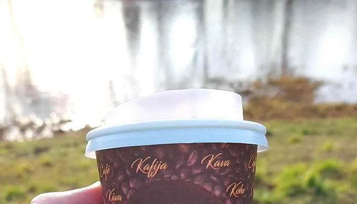 Cafe Creperie Strakaty Kralik Kavarna čajovna - Na Ostrově 214