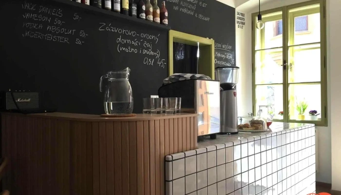 Cafe Havlicek Penzion Od Vlastnika - Vnitřní Město