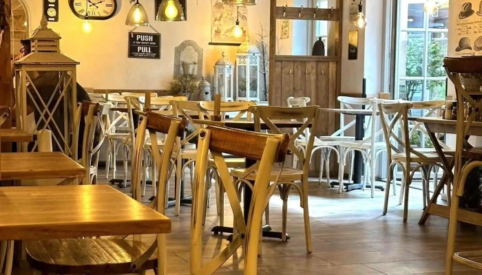 Cafe Interier Tradice 1894 Vzhled A Atmosfera - Kolín I