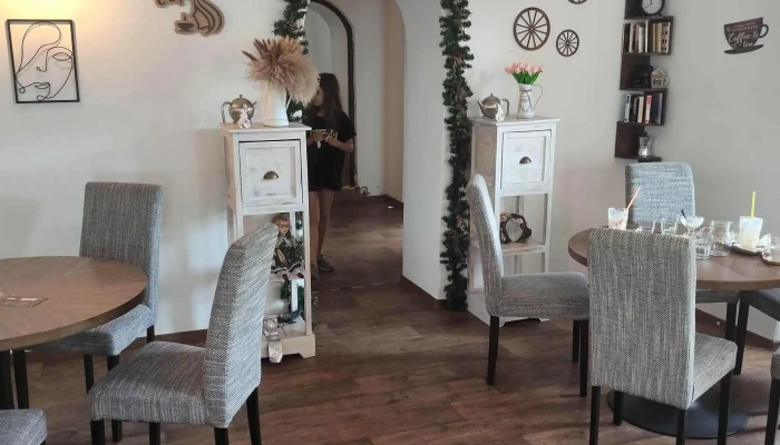 Cafe Kelly Oblast - Kostelní 83