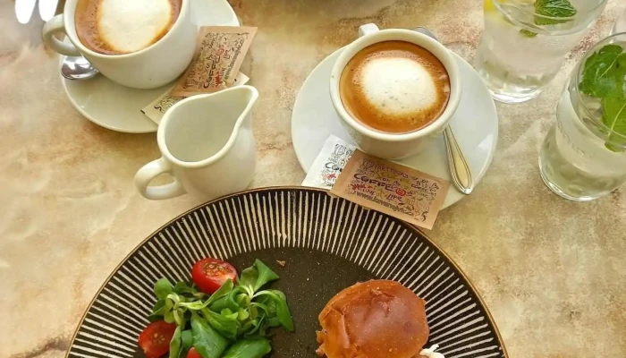 Cafe Lavande -  Jidlo A Piti - Palackého Nám. 156