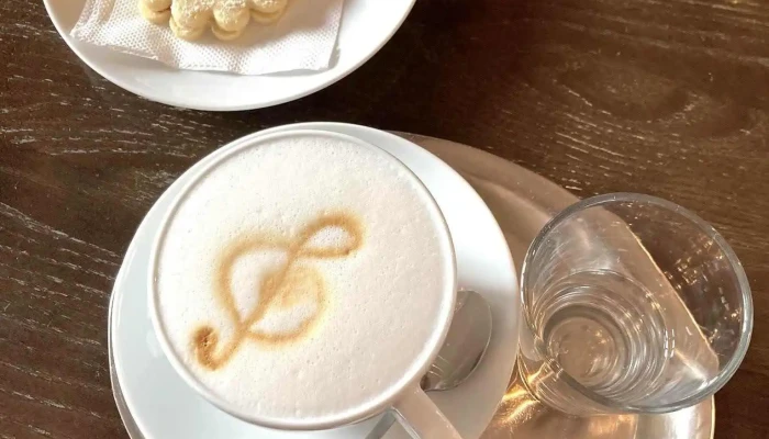 Cafe Music   Kavarna S Rodinnou Prazirnou Cappuccino - Rakovník I