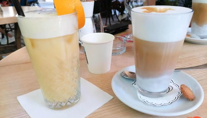 Cafe Oliver Caffe Latte - T.g. Masaryka 655