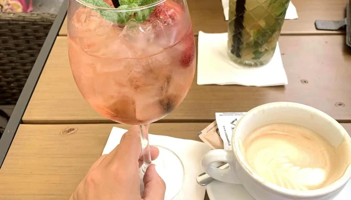 Cafe Republika Kavarna   Cukrarna Nam Dr E Beneše 39 15 - Nám. Dr. E. Beneše 39/15