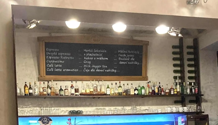Cafe Society Kavarna A Bar - Kostelní 41