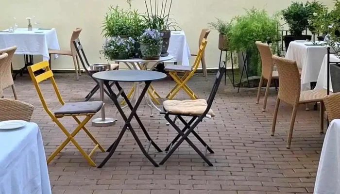 Casa 71 -    Tapas Restaurant Garden Od Vlastnika - Praha 2-vinohrady