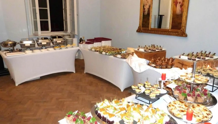 Catering Kladno -  Vse - Poděbradova 272 01