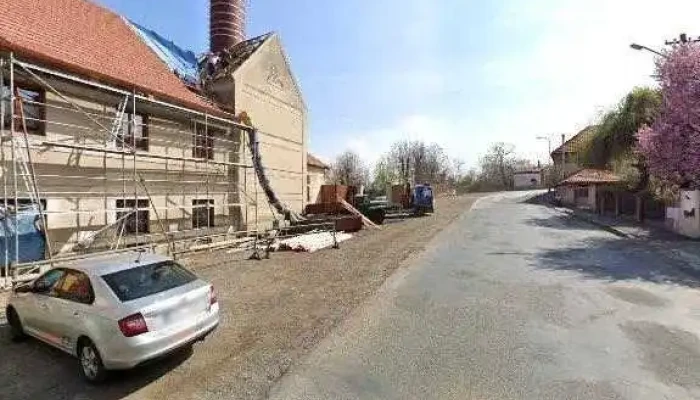 Cernokostelecky Pivovar Street View A 360deg - Českobrodská 17