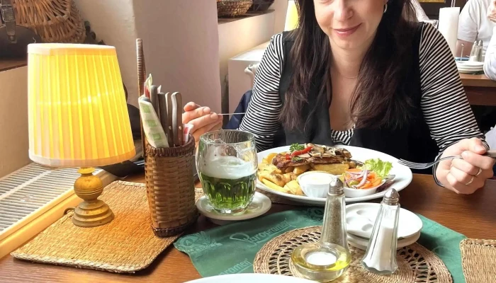 Ceska Hospoda Restaurace - Hlásná Třebaň-karlštejn