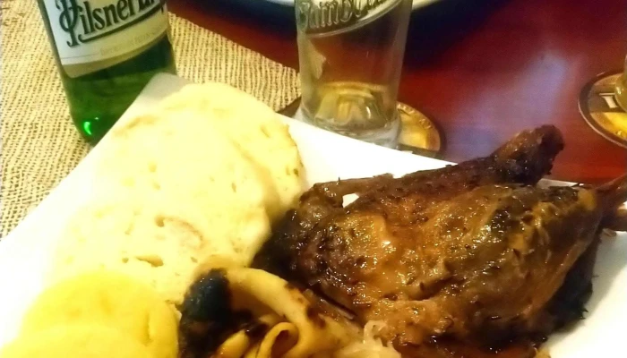 Ceska Hospudka Beroun Restaurace - Město