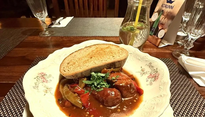 Cestlicka Veranda Restaurace - Čestlice-říčany U Prahy