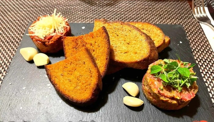 Cestlicka Veranda Tatarsky Biftek - Čestlice-říčany U Prahy