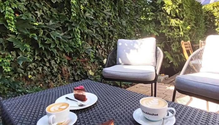 Charlies Coffee Garden Vzhled A Atmosfera - Malé Valy 1705/21