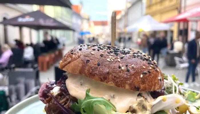 Chef Bistro Grill Jidlo A Piti - J. Švermy 13