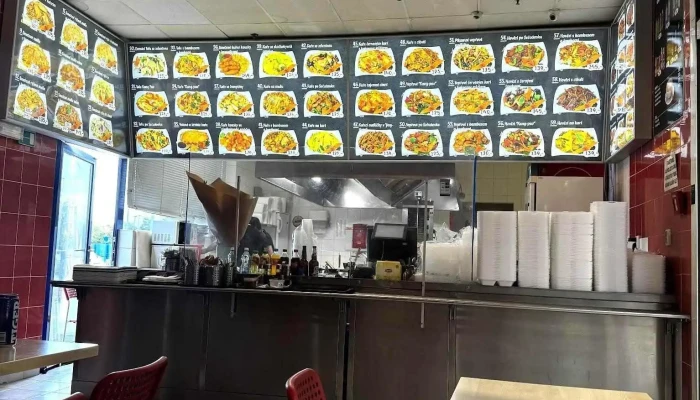 China Food Lk Wok Vzhled A Atmosfera - Kolín Ii