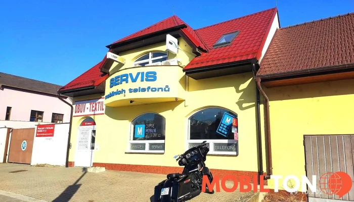 Chytré mobilní telefony - 1, Husova 28