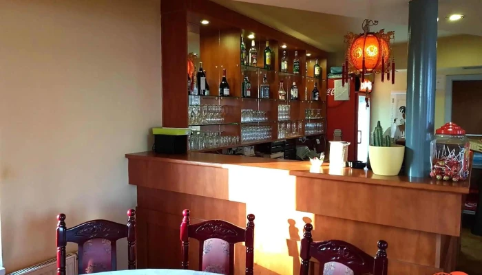 Cinska Restaurace Dlouha Reka Vzhled A Atmosfera - Dubinské Kaštánky 490