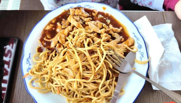 Cinska Restaurace Hong Kong Jidlo A Piti - Zahradní