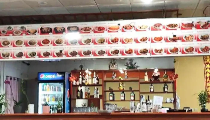 Cinska Restaurace Sheng Long Vzhled A Atmosfera - Moskevská 3113