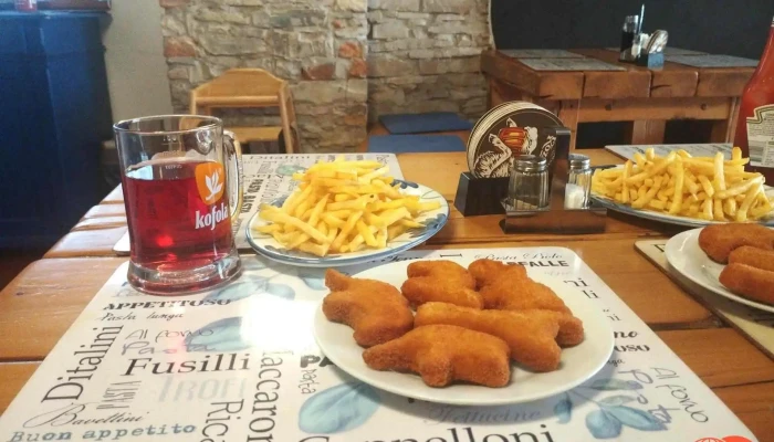 Cinska Restaurace U Zlateho Fenixe Nejnovejsi - Jiřího Nám. 33/21