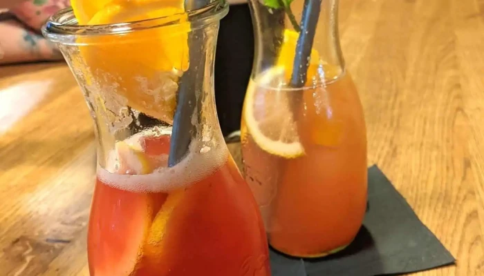 Cityclub Restaurant Coctail Bar Bowling Dzus - Meziříčská 1710 Rožnov Pod Radhoštěm