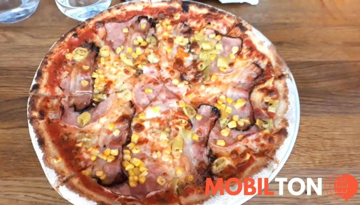 Cityclub Restaurant Coctail Bar Bowling Pizza - Meziříčská 1710 Rožnov Pod Radhoštěm