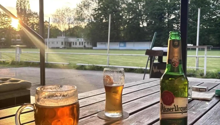 Club Jama Nejnovejsi - Máchova 830
