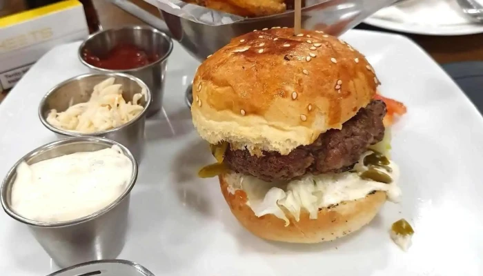 Cooltura -    Restaurant Hamburger - Zámecká 109