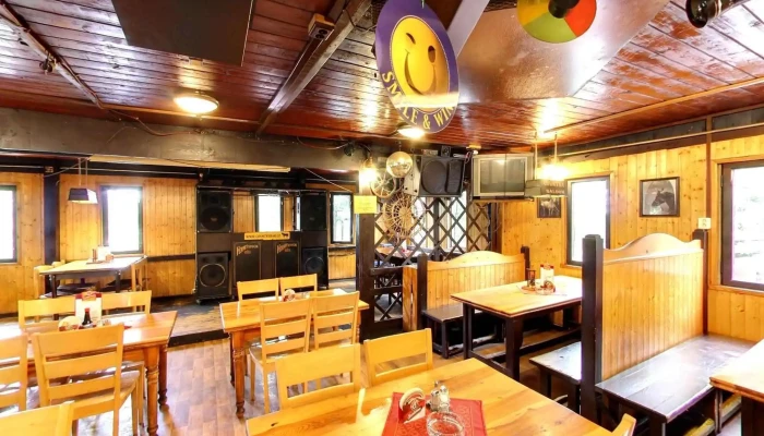 Country Saloon -  Vse - Praha 10 - Dolní Měcholupy-praha-dolní Měcholupy