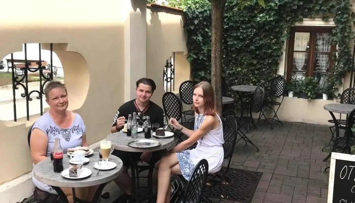 Cukrarna U Svateho Jakuba Vzhled A Atmosfera - Seydlovo Náměstí 25/4 Vchod, Kostelní