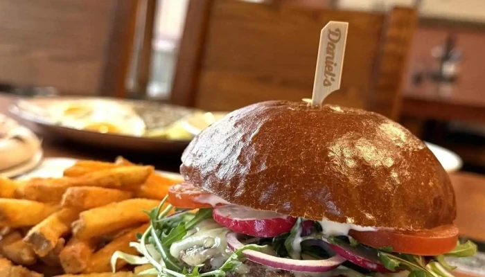 Daniels Pub Burger Od Vlastnika - Náměstí Bedřicha Hrozného 183