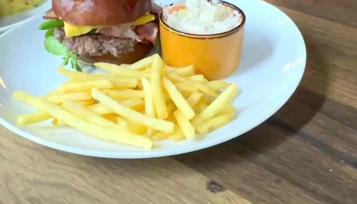 Daniels Pub Burger Videa - Nová 99
