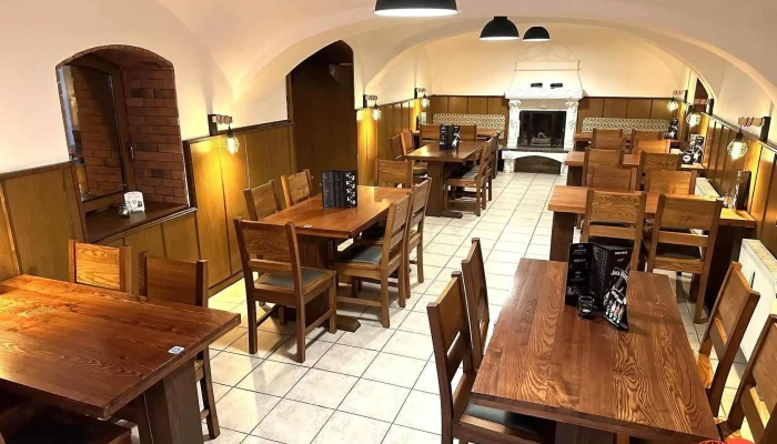 Daniels Pub Burger Vse - Náměstí Bedřicha Hrozného 183