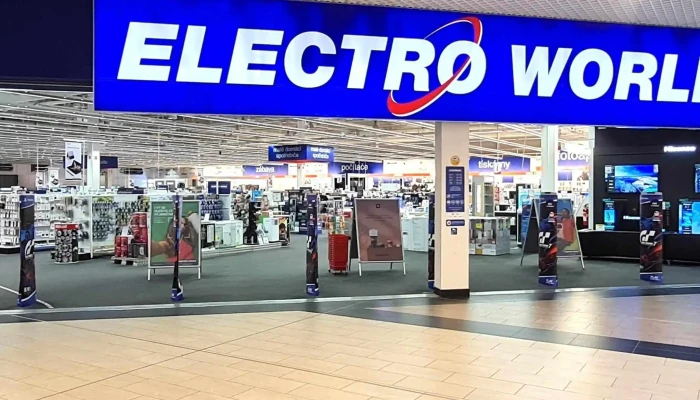 Datart Oc Olympia Plzen   Puvodni Electro World Instagram - Plzeň 8-černice