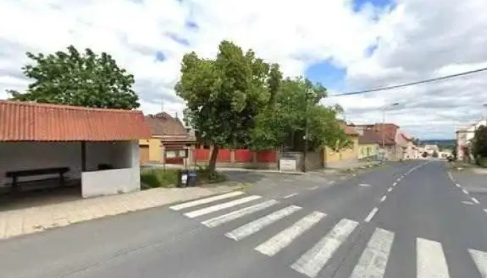 Delnicky Dum Pchery Street View A 360deg - 5. Května 277