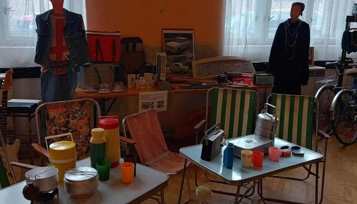 Delnicky Dum Pchery Telefon - 5. Května 277