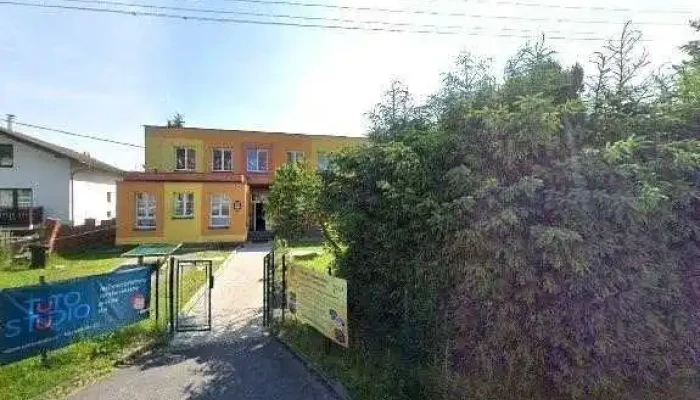 Dhl Service Point Locker -    Alzabox Blovice   Tyrsova Tj Sokol Street View A 360deg - Tyršova 270