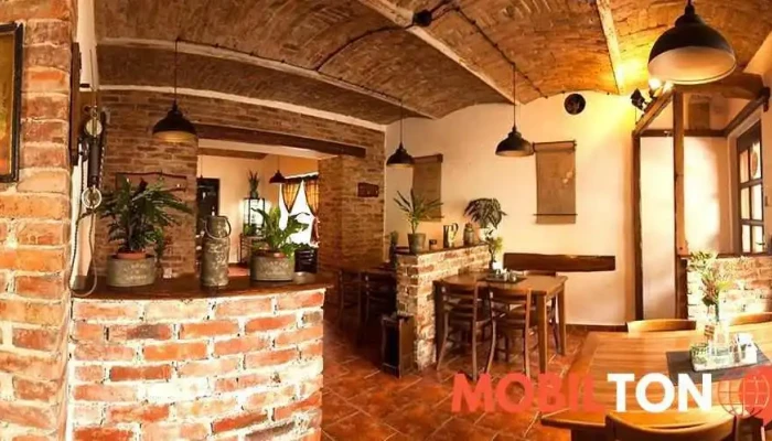 Dinos Restaurant - 733 01 Karviná 1