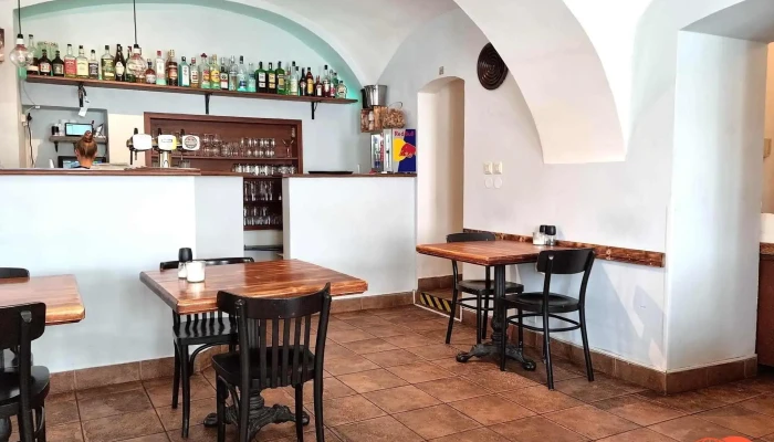 Factory -    Bistro Cafe Bar Vzhled A Atmosfera - Vnitřní Město