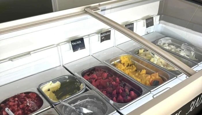 Farni Kavarna Bozi Kafe Oblast - Helfertova