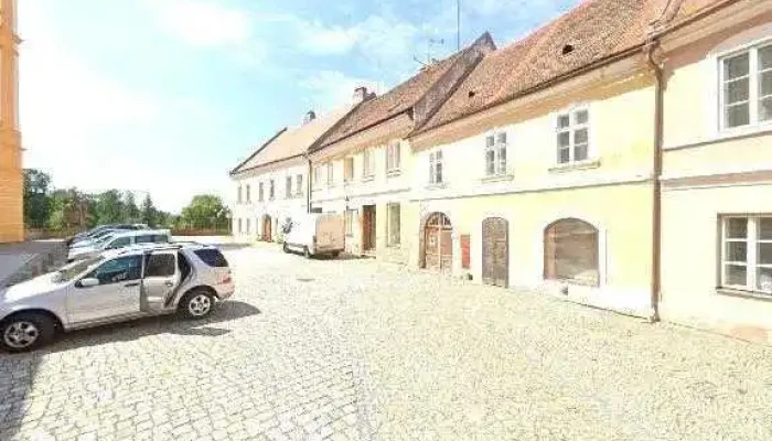 Farni Kavarna Bozi Kafe Street View A 360deg - Helfertova