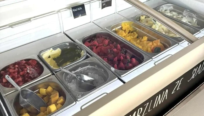 Farni Kavarna Bozi Kafe Vse - Helfertova