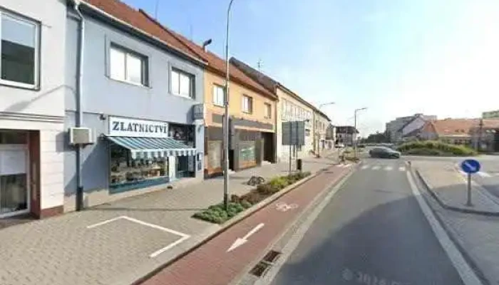 Fixmyiphone Street View A 360 - Tř. Masarykova 132