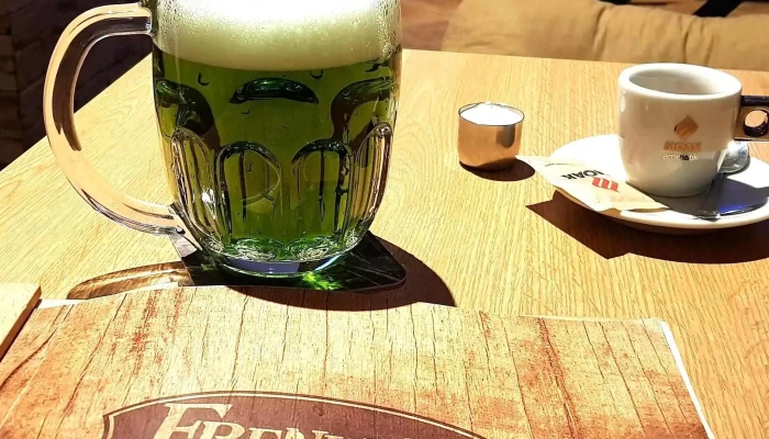 Frenkys Restaurant Blizko Mě - Revoluční 408