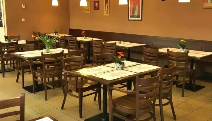 Gastro Karlín - Jídelna a Restaurace Minutka - 186 00 Praha 8-Karlín
