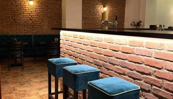 Golden India Restaurant Cocktail Bar Vzhled A Atmosfera - Kolín I