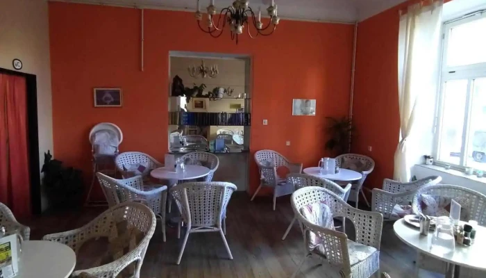 Govinda   Jidelna A Cukrarna Vzhled A Atmosfera - Husova 464