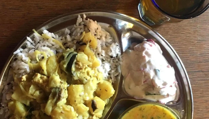 Govinda Palmovka Restaurace A Rozvoz Obedu Telefon - Praha 8-palmovka